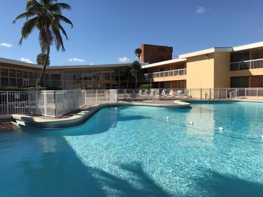 Sahara Beach Club Sunny Isles Beach Eksteriør bilde